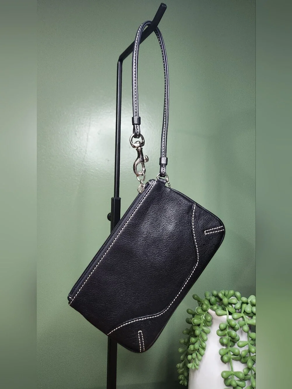 Coach Black Leather Zip Top Wristlet, LIKE NEW